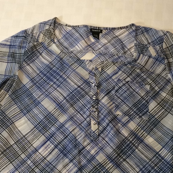Torrid Plaid Blouse Size 2 - Picture 2 of 6